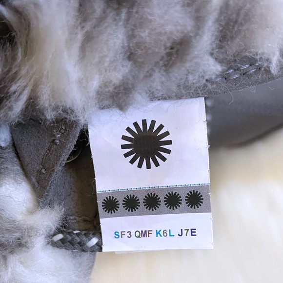 UGG Women’s Zaylee Leopard Waterproof Charcoal Leather Boots - Picture 10 of 10